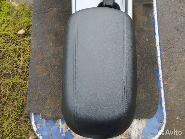 Подлокотник KIA sportage 3