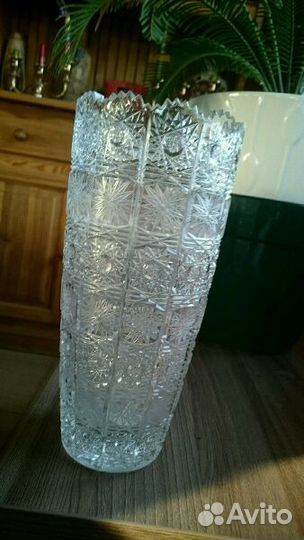 Ваза хрустальная