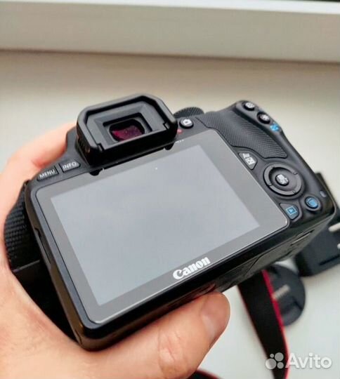 Фотоаппарат Canon 100d