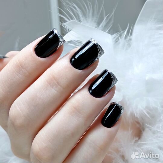 Маникюр, наращивание ногтей