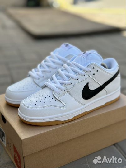 Кроссовки Nike dunk sb low pro white gum