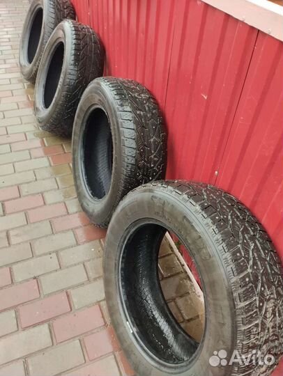 Kormoran SUV Stud 215/65 R16