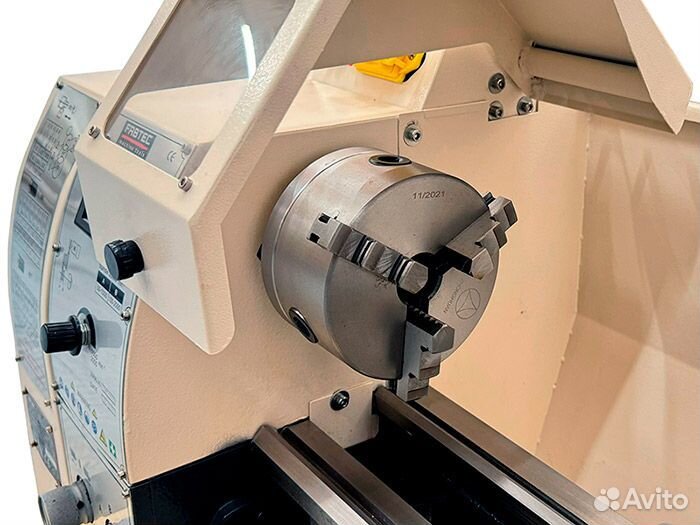 Токарный станок fabtec FML 250х550 V с плавной рег