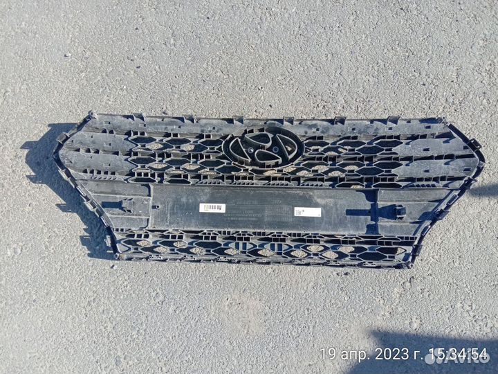 Решетка радиатора Hyundai Solaris