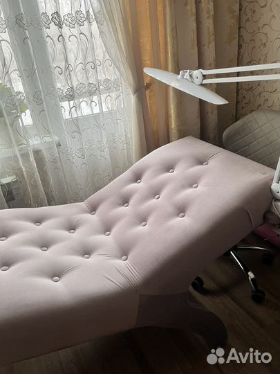 Анатомическая кушетка для наращивания ресниц