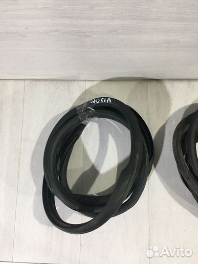 Уплотнитель проёма двери LADA vesta 1.6 мт седан