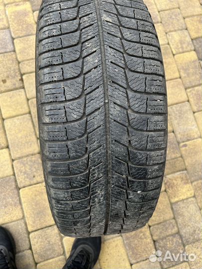 Michelin X-Ice XI2 205/55 R16 21H