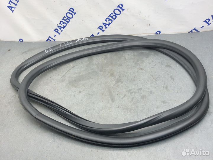 Передний правый уплотнитель проёма aveo t300