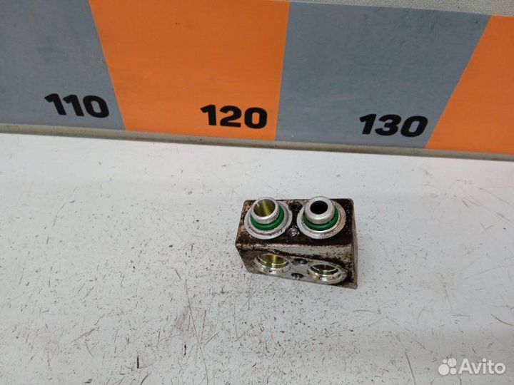 Клапан кондиционера Hyundai Elantra 3 2.0 2003