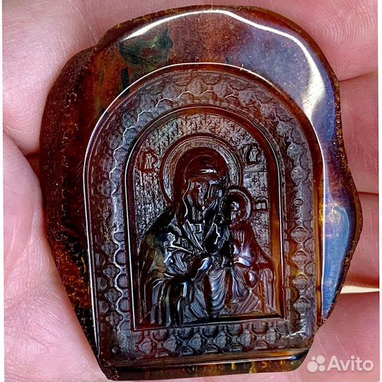 Икона из янтаря