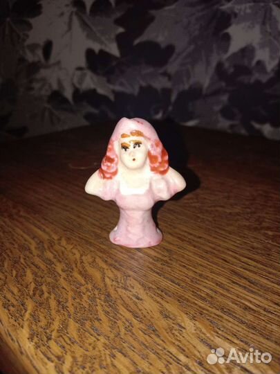 Статуэтка девушка миниатюра