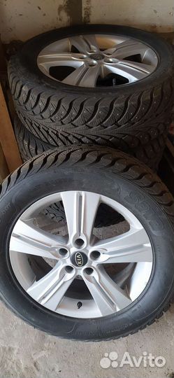 Sava Eskimo Stud 225/60 R17 и 225/60 R17