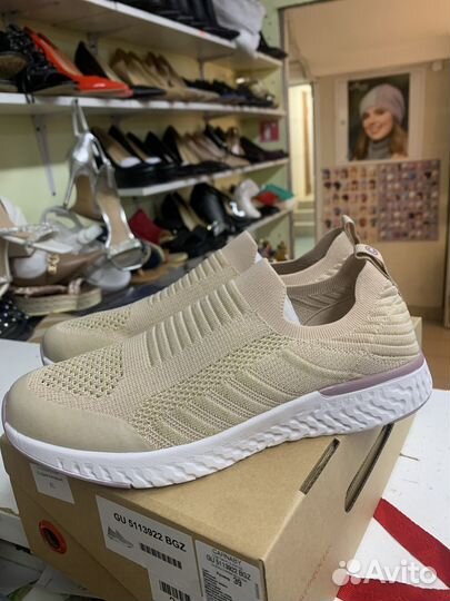 Кроссовки женские 39 размер