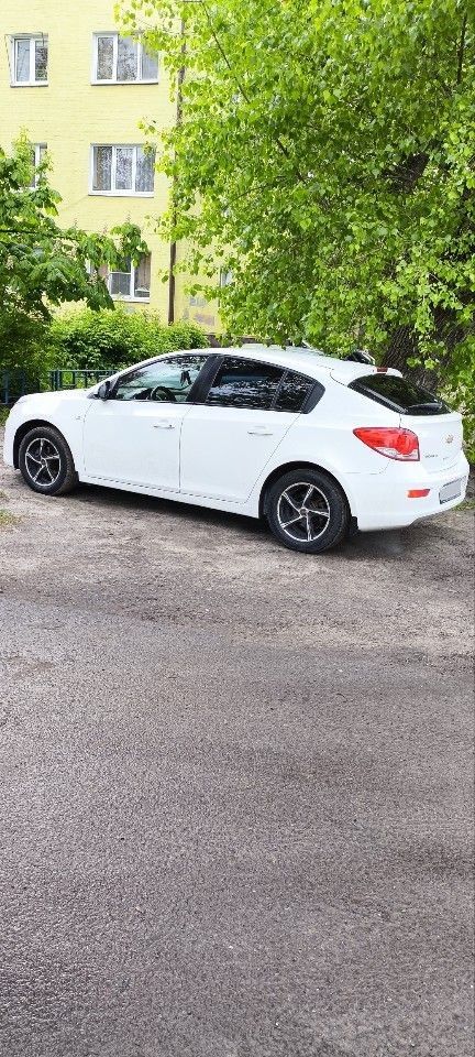 Chevrolet Cruze: фото владельца