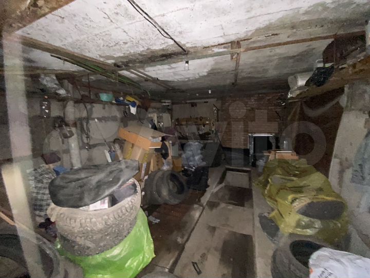 Гараж, > 30 м²