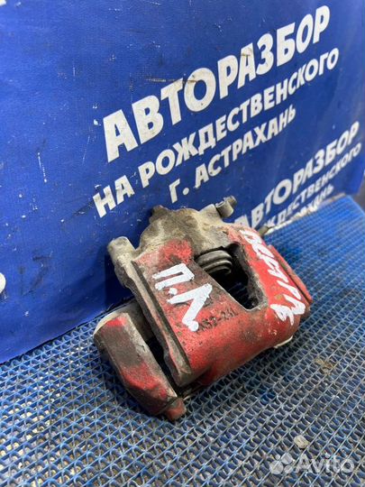 Передний левый суппорт Opel Vectra B седан 1998