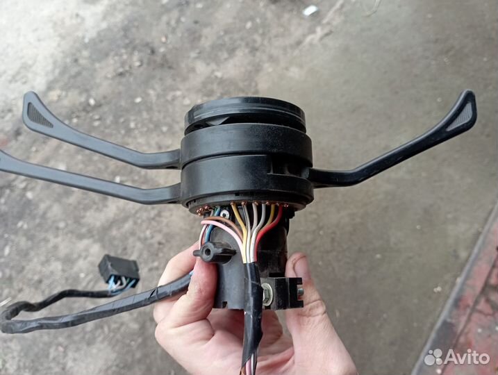 Подрулевой переключатель niva