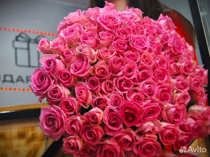 101 розовая роза в шляпной коробке Цветы и розы с