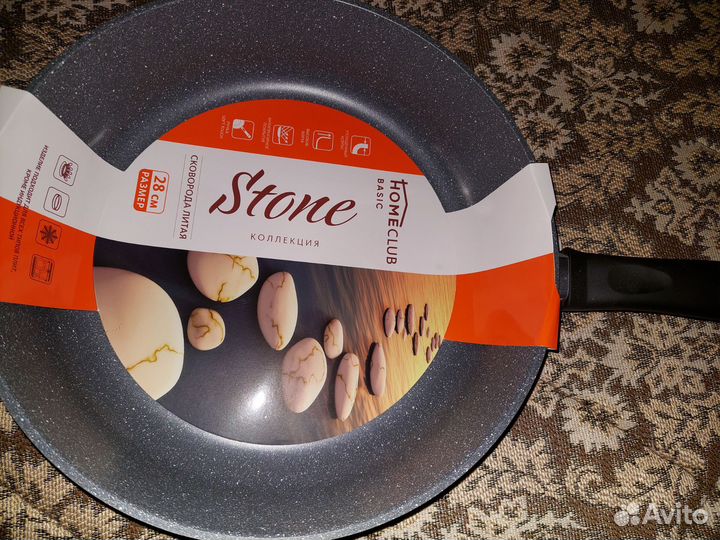 Сковорода с крышкой, диаметр 28 см