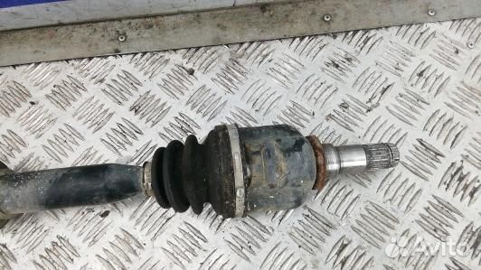 Привод передний правый toyota auris E150 (PBE06N10