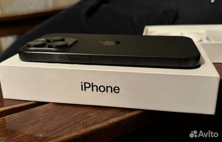 iPhone 15 Pro, 128 ГБ