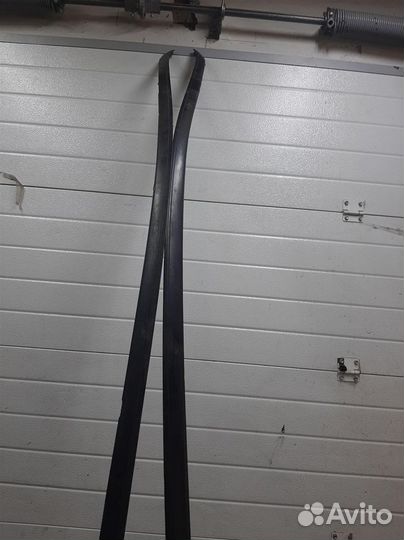 Молдинг крыши Mitsubishi Space Star 2002