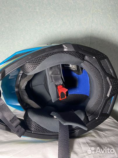 Кроссовый щшлем ataki