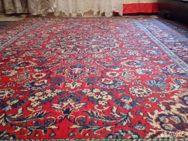 Ковер шерстяной