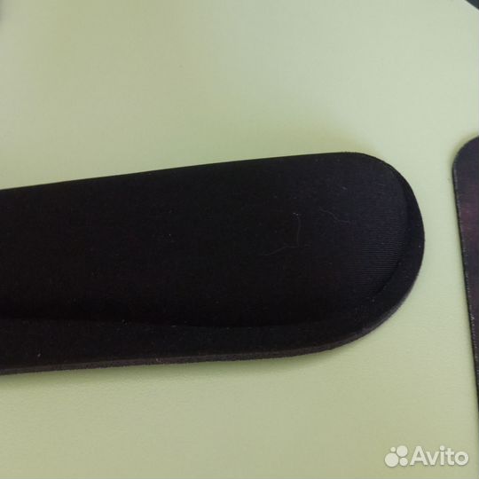 Подставка для кисти под клавиатуру