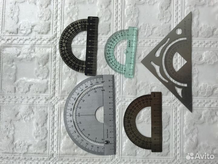 Линейка, транспортир, ручка