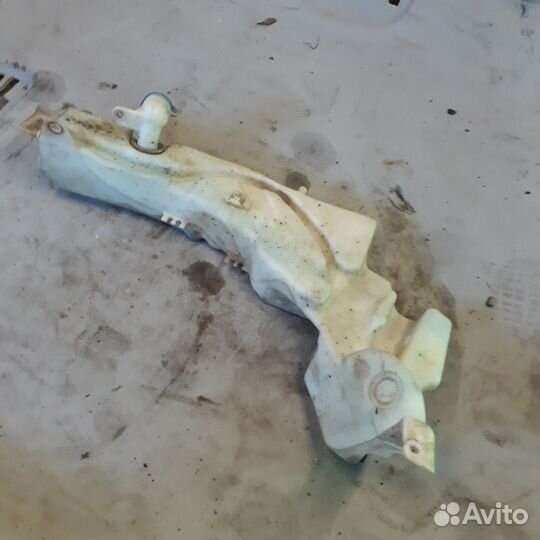 Бачок омывателя Форд Фокус 2