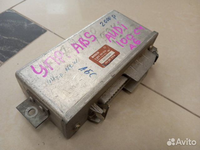 Блок электронный Audi 100 С4 ADR 1994