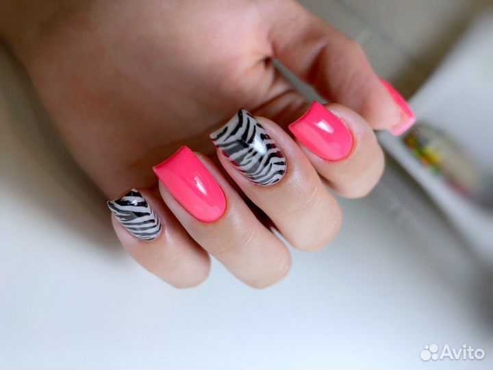 Маникюр и педикюр