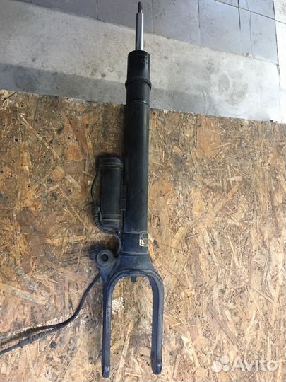 Пневмостойка Мерседес W164