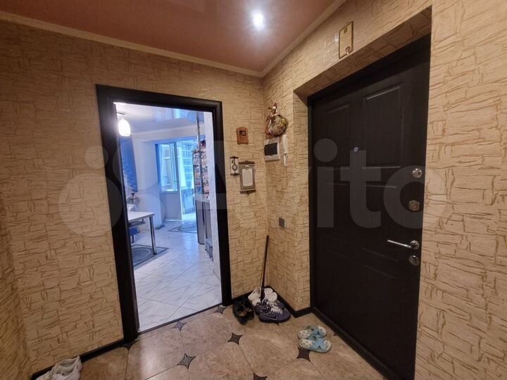 2-к. квартира, 66 м², 3/6 эт.