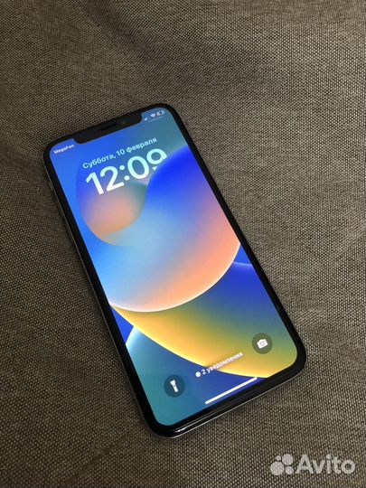 iPhone X, 64 ГБ
