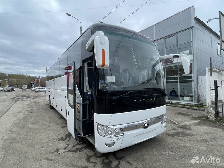 Туристический автобус Yutong ZK6122H9, 2024