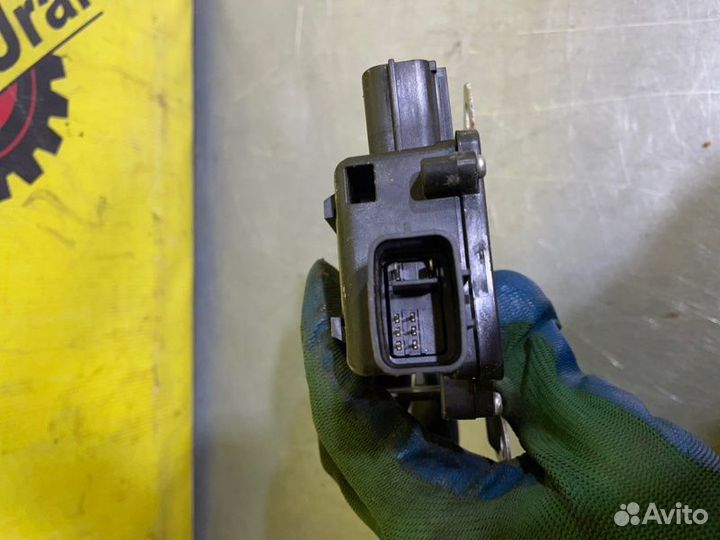 Блок управления двери передний левый Nissan Patrol