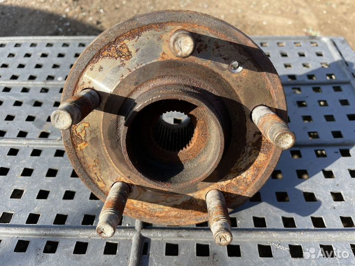 Opel astra j 1.6 ступица переднего колеса