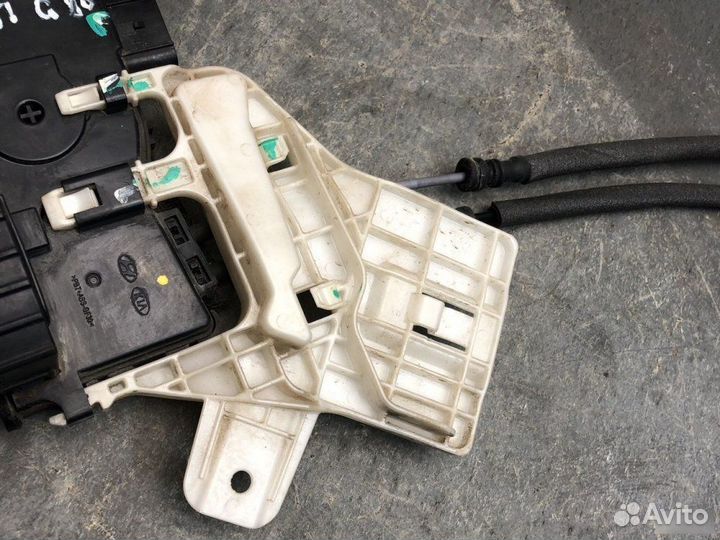 Замок двери задний правый Hyundai Genesis G80 2014