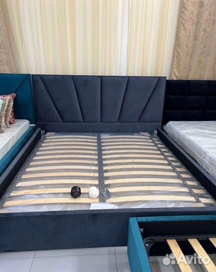 Кровать с мягким изголовьем 160 200 без матраса