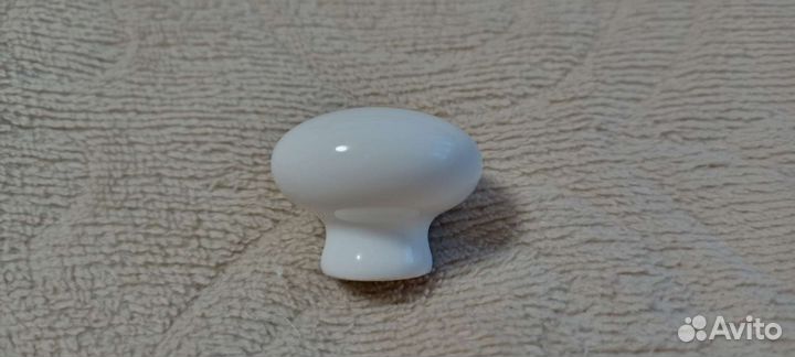Мебельная ручка кнопка керамическая