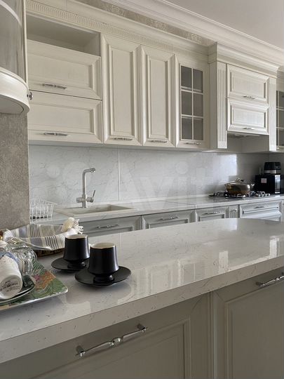 2-к. квартира, 92 м², 10/13 эт.