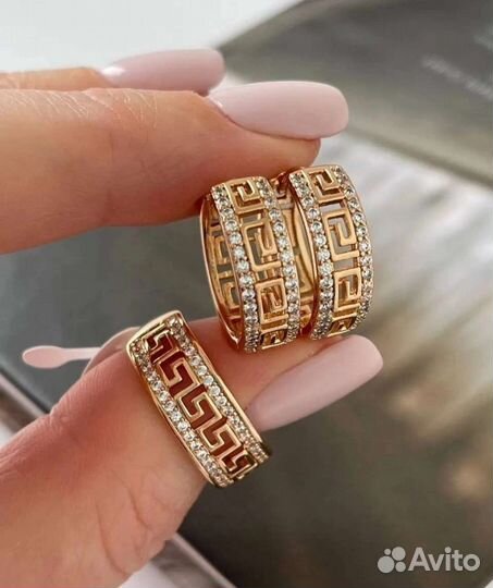 Комплекты из медицинского золота