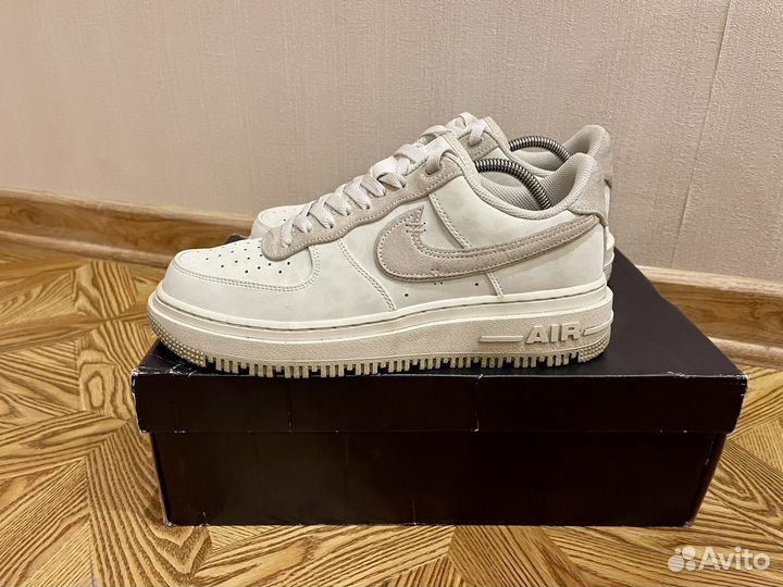 Nike air force 1 luxe summit white 10 us оригинал