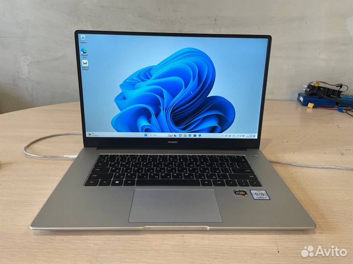 Ноутбук Huawei 6 ядер, 16гб, 512гб