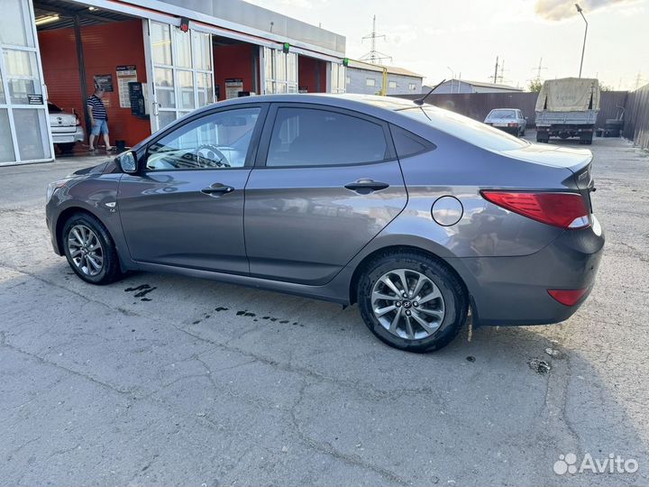 Hyundai Solaris 1.6 AT, 2015, 122 000 км