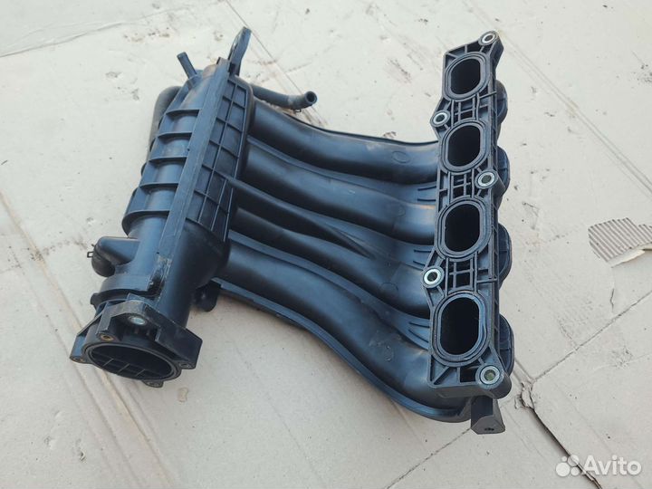 Коллектор впускной Nissan Tiida 1 C11 2004-2014