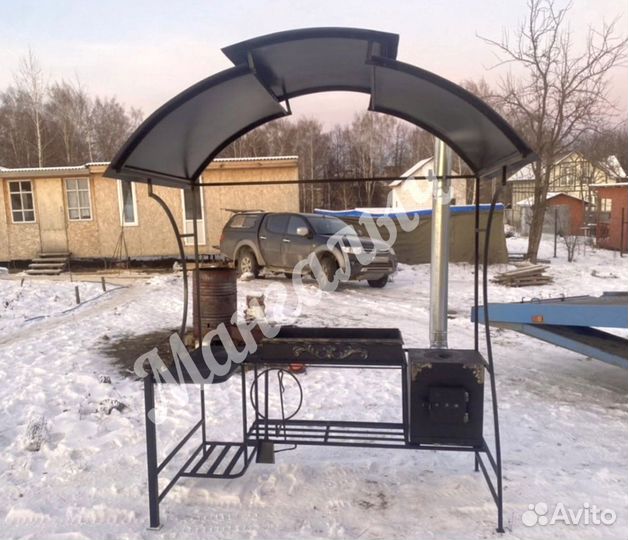 Мангал с крышей
