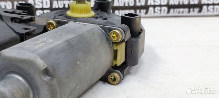 Моторчик переднего стеклоподъёмника Audi A4 B6